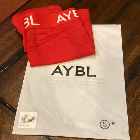 NWT Small AYBL Red Training Shorts - Picture 13 of 14